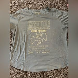 Graphic tee